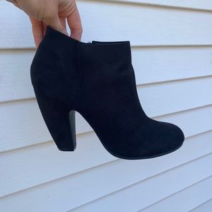 Black boot heels